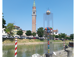 DoloInContemporanea: l'arte trasforma l'Isola Bassa in un salotto d'estate