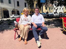 Padova: l'assessore Micalizzi inaugura le "panchine letterarie" di Piazza Mazzini