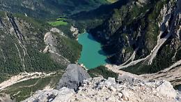 Tragedia sulle Dolomiti: ritrovata senza vita la turista malese dispersa sotto la Croda del Becco