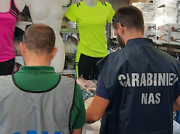 Centro Ingrosso Cina: scoperti dai NAS capi d’abbigliamento e accessori contenenti sostanze nocive