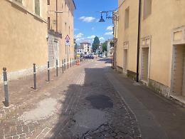 Via Fusinato, partono i lavori per la nuova pavimentazione: intervento da 64mila euro per riqualificare il centro di Schio