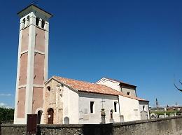 Incendio doloso nella chiesa di San Giorgio, salvata dai residenti