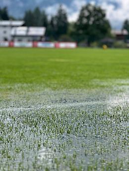 Il maltempo ferma il calcio: salta l’amichevole tra Padova e Torres
