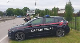 Santa Giustina in Colle, ubriaco alla sagra minaccia il barista con un coltello: denunciato 