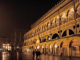 “Notturni Padovani 2025”: arte, gusto e navigazioni per riscoprire Padova sotto le stelle