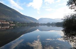 Laghi di Revine sotto osservazione, Zanoni difende il sito naturalistico dalle nuove installazioni artistiche