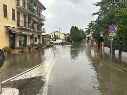 Montegrotto Terme travolta da un violento nubifragio: allagamenti e traffico in tilt