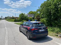 Piombino Dese: tenta di togliersi il braccialetto elettronico per avvicinarsi all'ex compagna