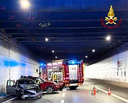 Schianto in galleria sull’A27 tra Cadola e Belluno, tre persone coinvolte