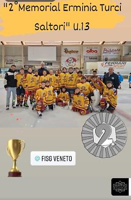 I giovani talenti dell’hockey su ghiaccio veneto brillano al “Memorial Erminia Turci Saltori”: è argento