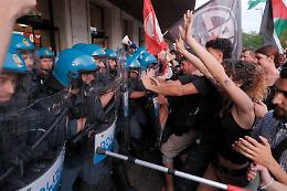 Tensione alla Stazione di Padova, manifestanti pro Pal bloccati dalla Polizia: scongiurato il caos ferroviario
