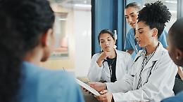 Il TAR ferma la Lombardia sui medici formati all’estero: un monito anche per il Veneto