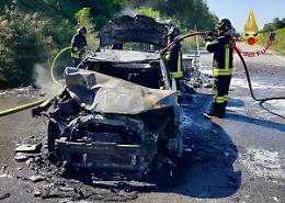 Incidente e incendio sulla SR 53 a Cittadella: a fuoco un furgone e un'auto