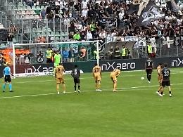 Il Venezia può sorridere, 2-0 allo Spezia al Penzo e ritrova fiducia