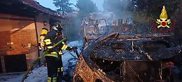 Oderzo, camper in fiamme nel giardino di casa: rischio per l’abitazione