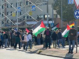 Tensione a Padova durante il corteo pro-Gaza: scontri con la polizia all’Interporto