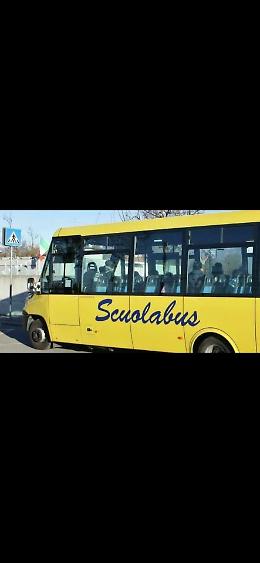 Cadoneghe. Pulmini fermi e accuse incrociate: bufera sul trasporto scolastico
