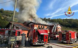 Montebello Vicentino: in fiamme il tetto di un'azienda vinicola