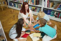 Mani e Mente: la scuola che sostiene bambini, ragazzi e famiglie