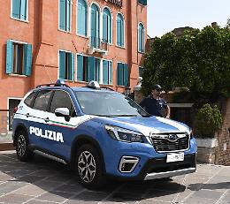 Venezia, arrestato un clochard recidivo: violenze e danneggiamenti a Piazzale Roma