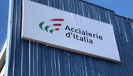 Lavoratori di Acciaierie d’Italia in presidio a Mestre davanti alla sede di Veneto Lavoro