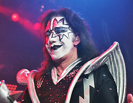 Addio a Ace Frehley,  "Space Ace" dei Kiss: morto a 74 anni
