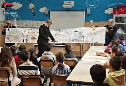 Gli alunni della scuola “Busonera” di Abano Terme omaggiano i carabinieri caduti a Castel d’Azzano