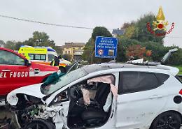 Grave incidente sulla SS47 a Cittadella: quattro persone coinvolte, due estratte dai Vigili del Fuoco