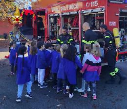 I Vigili del Fuoco incontrano gli alunni della scuola di Levada a Ponte di Piave