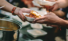 Cucine Popolari di Padova, una porta aperta a tutti: “Ci siamo per chi è in difficoltà”