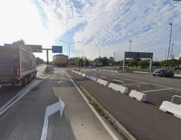 Tenta di portare via un giubbino, aggredisce la direttrice: arrestata a Rubano