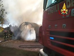 Incendio a Caldogno: legnaia distrutta, prontamente domato dai Vigili del fuoco