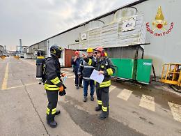 A Martellago una maxi esercitazione dei Vigili del fuoco per testare il piano di emergenza negli stabilimenti a rischio