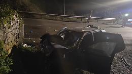 Forte schianto nella notte a Castelcucco: tre ventenni in gravi condizioni