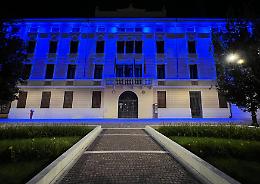 Schio si illumina di blu per i diritti dei bambini