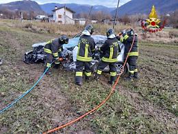 Tragedia a Feltre: schianto tra auto e pullman, un morto