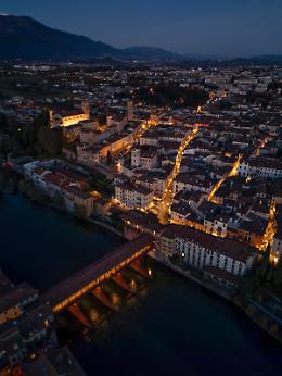 Bassano si accende di magia: un mese di luci, spettacoli e tradizioni con “Natale a Bassano”