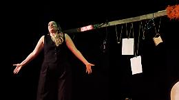 A l’Avogaria arriva Da fuori tutto bene: il can-can del cancro tra ironia e verità