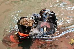 Gondolieri sub di nuovo in acqua per ripulire i canali di Dorsoduro e Santa Croce