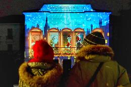 Novità 2025 la pista di pattinaggio su ghiaccio, “programma inclusivo, per tutte le generazioni”
