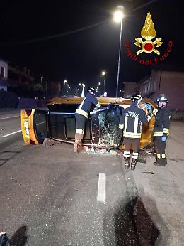 Quinto di Treviso, auto si ribalta: ferita una donna di 70 anni