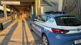 Mestre, due giovani arrestati per rapina ai danni di un anziano nel sottopasso tra città e Marghera