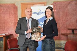 Amy Grace Hunt premiata a Palazzo Moroni, la campionessa britannica di atletica trova casa e successi nella Citt&agrave; del Santo