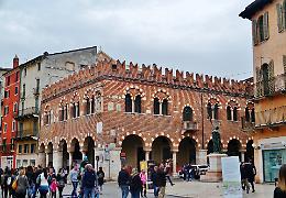 Beni di prima necessit&agrave; sempre pi&ugrave; cari: Verona risente dell&rsquo;inflazione