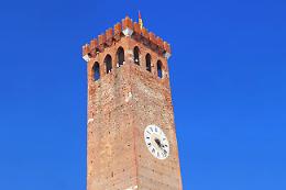 Natale a Bassano, la Torre Civica apre ai visitatori con visite guidate speciali