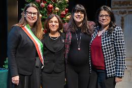 Quasi 600 regali raccolti a Schio nella prima edizione del &ldquo;Regalo di Natale Sospeso&rdquo;, un successo che unisce cittadini e associazioni