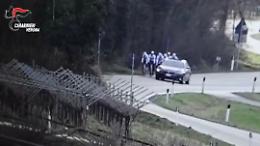 Spara contro  un gruppo di ciclisti a Dolc&egrave; nel Veronese: denunciato un 25enne.