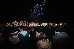 Capodanno a Padova, debutto dei droni in cielo su Prato della Valle. Bressa: &laquo;Una grande emozione condivisa&raquo; 