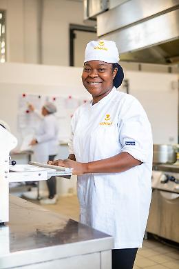 Arzergrande: Senape serve fino a 2.000 pasti al giorno, inclusione sul piatto