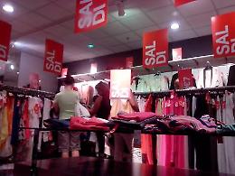 In Veneto partono i saldi 2026: forte l&rsquo;interesse dei consumatori, ma cresce il nodo degli sconti anticipati